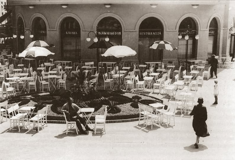 Restoran 'Novinarski dom', Perkovčeva ulica  Savska cesta, terasa oko 1935. godine